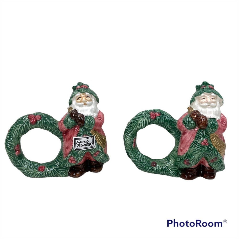 Vintage Fitz and Floyd Old World Santa Wreath Set of 2 Napkin Rings